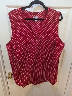 croft & barrow Red Sleeveless Dot-Print Henley Shell